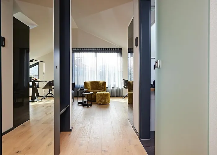 Dasvolks * אוברסטדורף